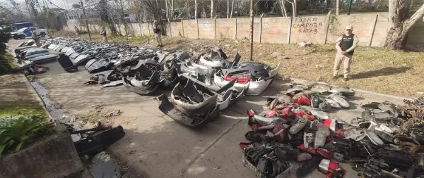 Desbaratan un desarmadero clandestino en La Ribera y detienen a dos personas