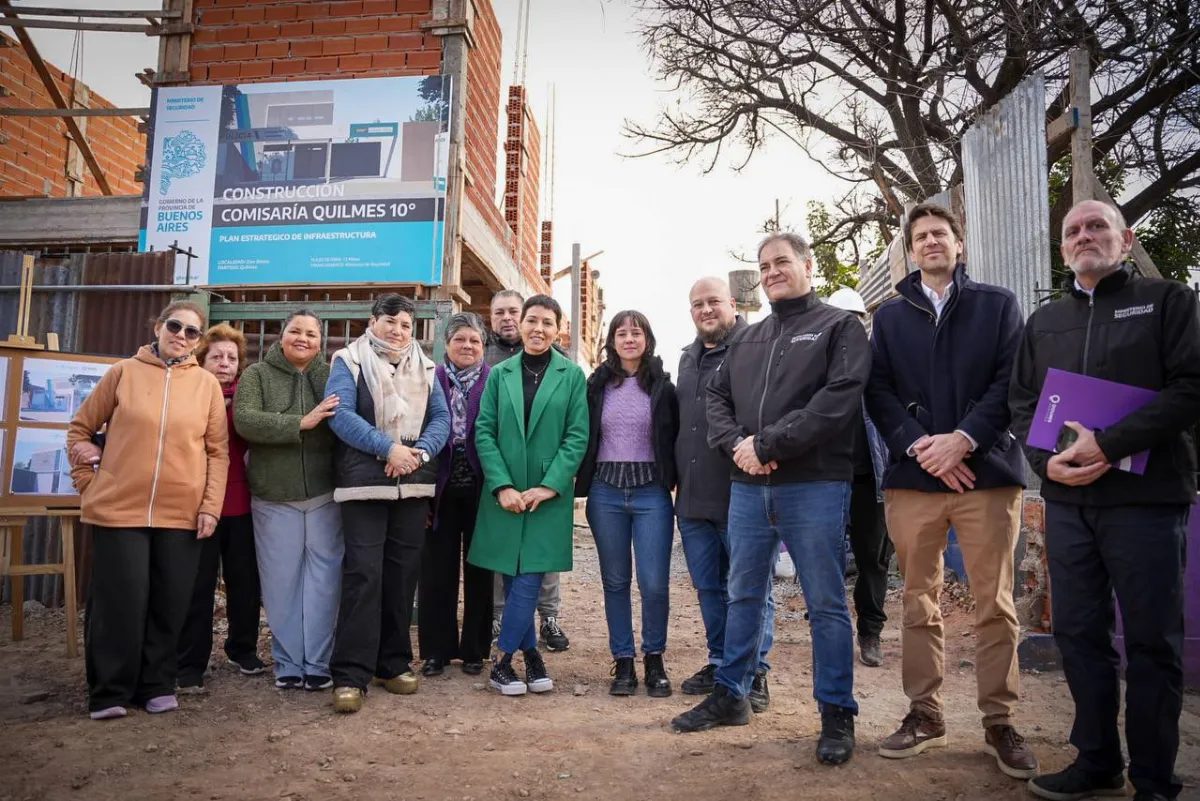 Mayra Mendoza recorrió la construcción de la nueva Comisaría 10° en Don Bosco