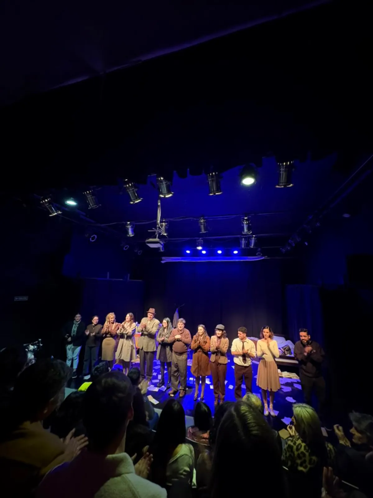 A sala llena, se estrenó la nueva obra del quilmeño Ariel Aloi