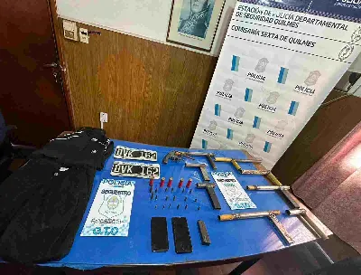 Decomisan un arsenal de armas tumberas tras allanamiento en Ezpeleta