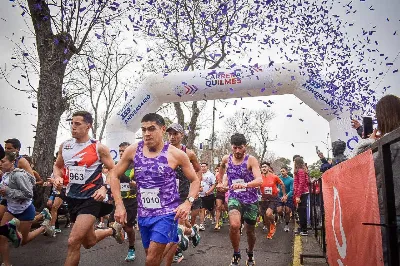 Más de 4.000 corredores participaron de la carrera aniversario de Quilmes