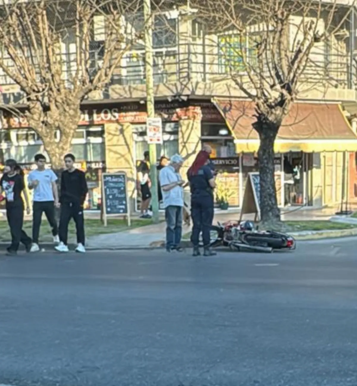 Violento choque en Quilmes Oeste dejó a una mujer gravemente herida