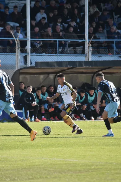“Los Mates” buscaron el empate hasta el final pero cayeron ante Comunicaciones
