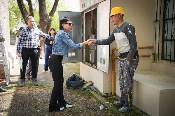 Mayra Mendoza supervisó los trabajos de puesta en valor en el CPA Leonardo Favio