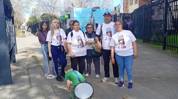Club XXI emitió un comunicado tras la muerte de Camilo y la familia marchó para pedir justicia