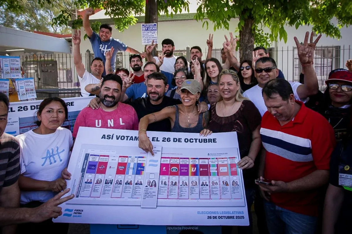 Mayra Mendoza y Juan Grabois recorrieron la IAPI