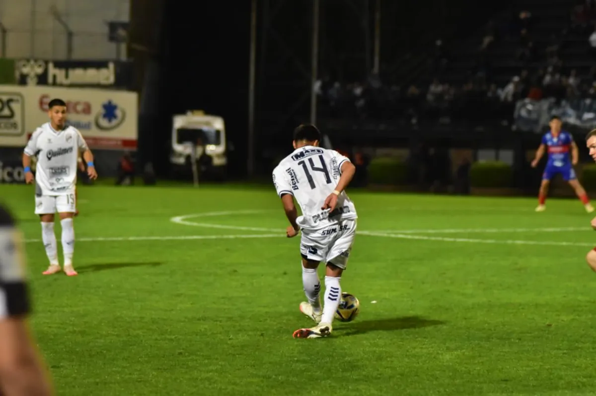 “El Cervecero” finaliza el torneo de local contra Tristán Suárez