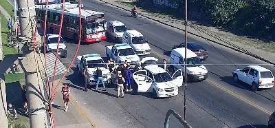 Detienen un vehículo vinculado a un caso de extorsión gracias al sistema lector de patentes en Quilmes