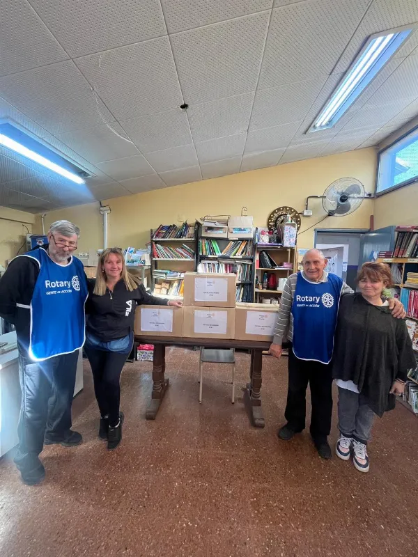 Nueva entrega solidaria del Rotary Club de Ezpeleta a la ES N° 56