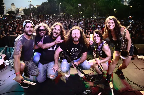 “El más acá” vuelve a Quilmes con un show imperdible en el Teatro Municipal