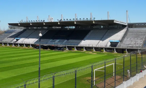 ¿Qué futbolistas no continuarán en el “Cervecero”?