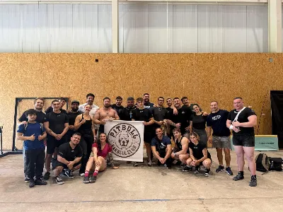 El gimnasio quilmeño Pitbull Barbell Club obtuvo 11 podios en el Mundial de Powerlifting