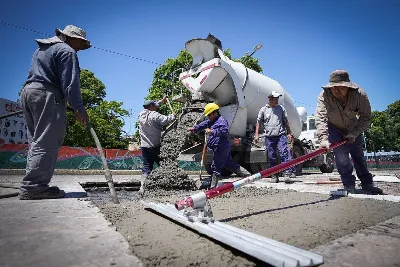 Puente 14 de Agosto: Cuándo culmina la obra y a qué se debe el mal olor