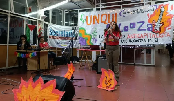 El UNQPalooza debutó en la Noche de las Universidades en defensa de la educación pública