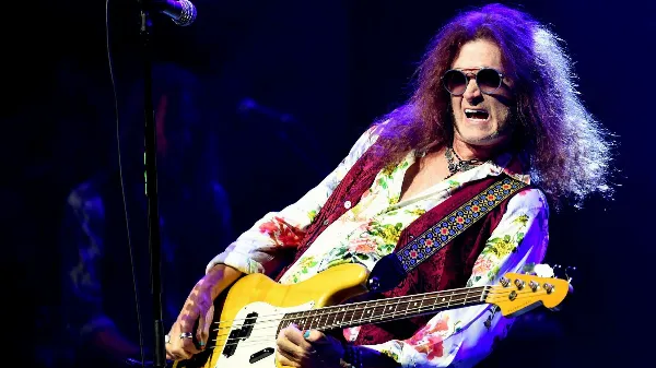 Glenn Hughes (Deep Purple) se despide de la Argentina con un show íntimo en Quilmes