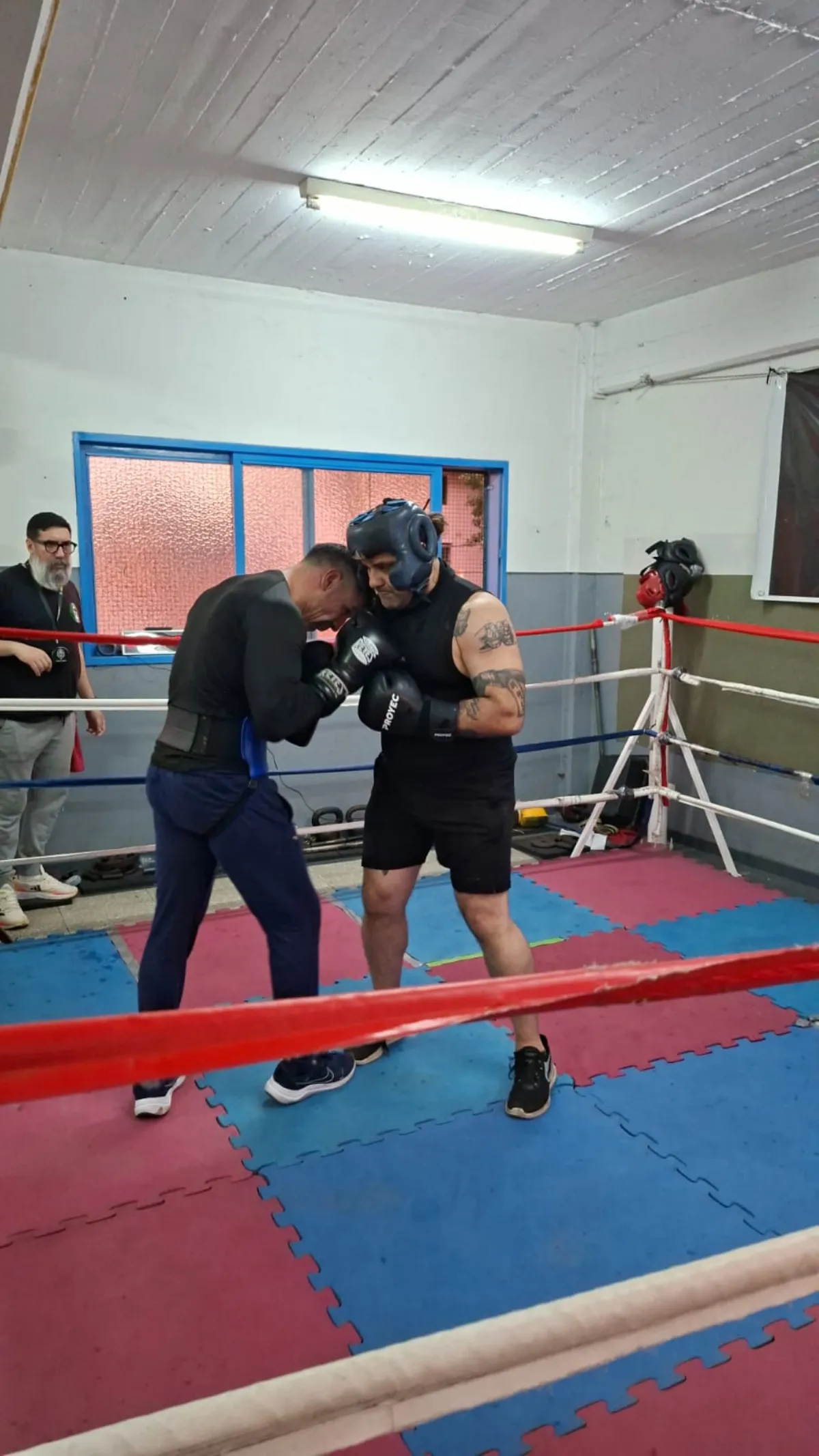 Maravilla Martinez se entrena en el Club Quilmes Oeste para su pelea en "Párense de Manos"