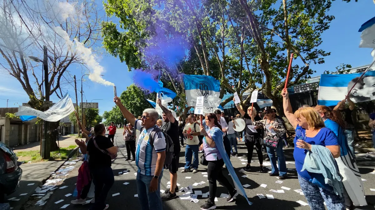 Protesta en ATSA Quilmes: Lista opositora denunció proscripción y cuestionó las elecciones sindicales