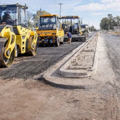 Avanza la pavimentación de la calle Sargento Cabral: Mejora la seguridad vial y la circulación en los barrios de Domselaar
