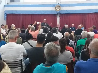 Claudio Schbib presentó su nuevo libro sobre la historia de Ezpeleta