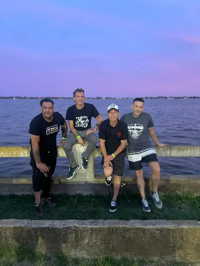 La banda 1943 despide el año con una fecha solidaria en Ezpeleta