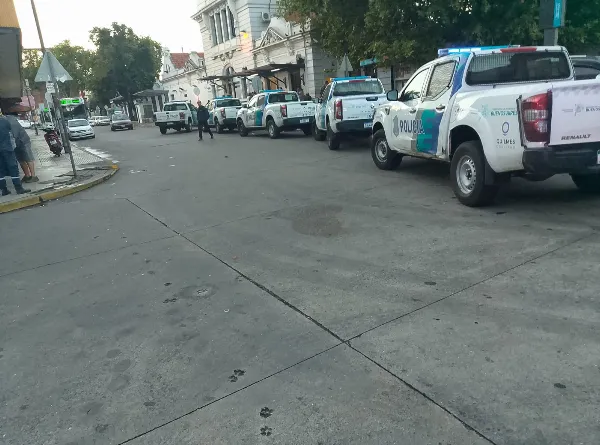 Pelea en la estación de Quilmes terminó con un hombre apuñalado y tres detenidos