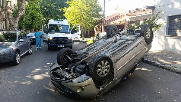 Volcó, huyó y fue detenido a pocas cuadras: Estaba alcoholizado
