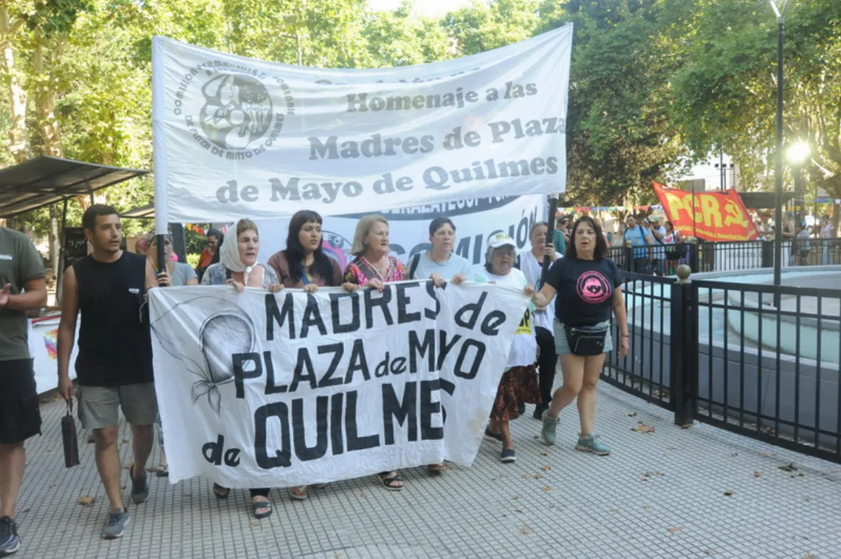 Ronda de la Comisión de Homenaje a Madres de Plaza de Mayo de Quilmes