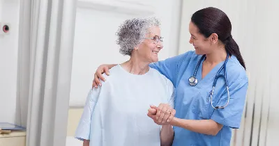 Más salud en casa: por qué las familias recurren a la atención médica domiciliaria