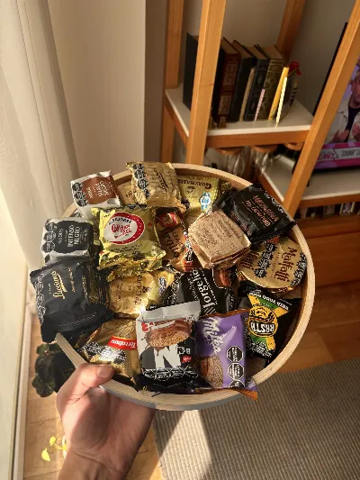 Cata a ciegas de alfajores: El “Capitán del Espacio” fue la gran decepción en un ranking viral