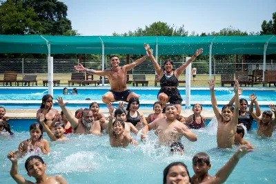 Finalizó el programa "Escuelas Abiertas en Verano" con una fiesta de la espuma