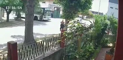 [VIDEO] Violento accidente en Solano: una mujer fue atropellada tras un choque