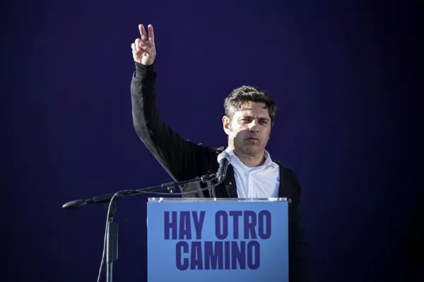 El "Movimiento Derecho al Futuro" de Quilmes salió en respaldo de Kicillof y convocó a la reconstrucción del peronismo