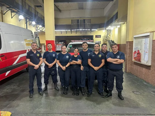 Bomberos Voluntarios de Bernal viajaron a colaborar en los incendios forestales de la Patagonia