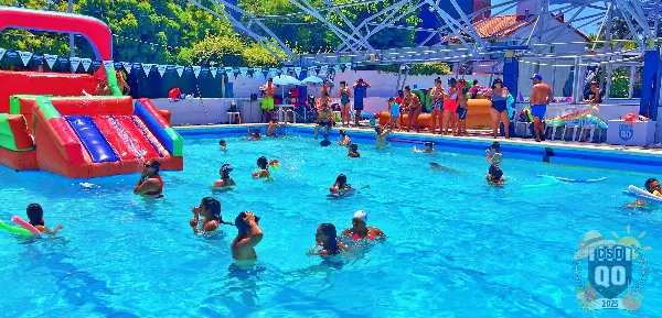 El Club Quilmes Oeste inició la temporada de verano y se prepara para la clásica fiesta de inflables