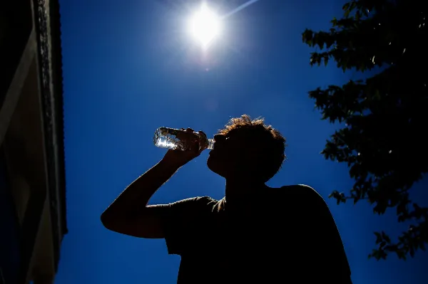 AySA solicita cuidar el agua ante una nueva y extensa ola de calor