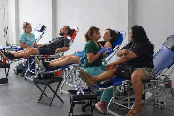 Exitosa colecta de sangre del Rotary Ezpeleta junto al Hospital Garrahan