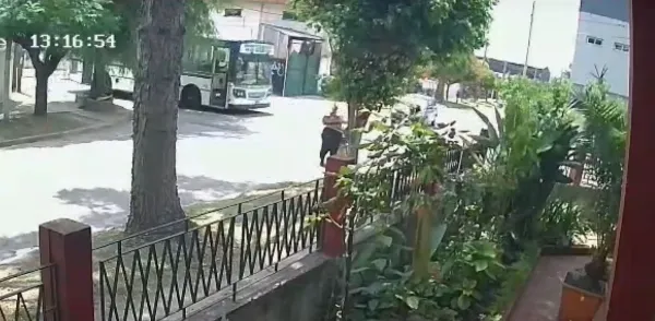 [VIDEO] Violento accidente en Solano: una mujer fue atropellada tras un choque