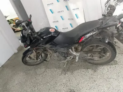 Dos aprehendidos por robo tras violento asalto a un motociclista