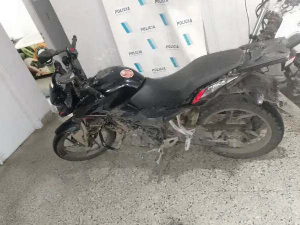 Dos aprehendidos por robo tras violento asalto a un motociclista