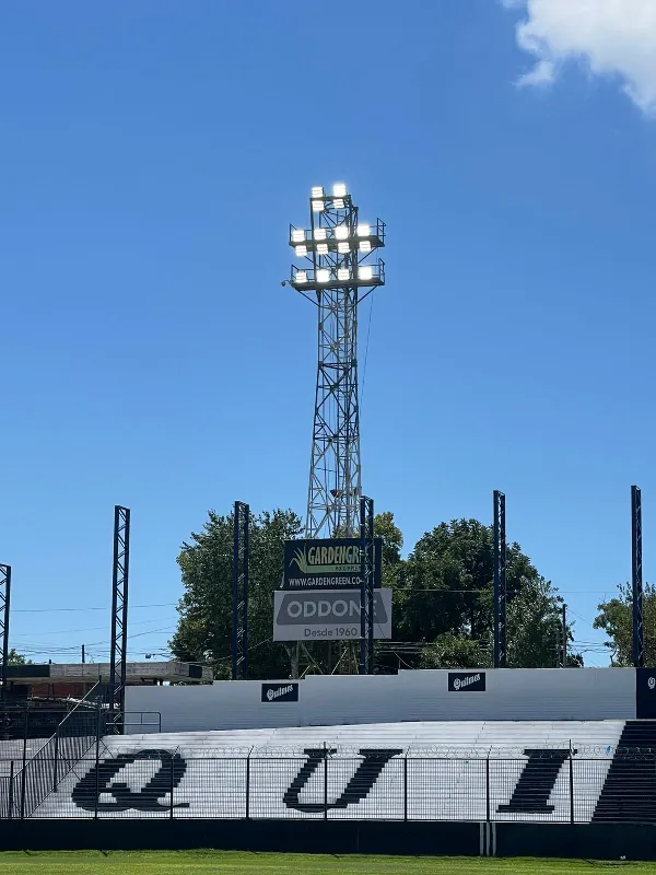 El Estadio Centenario suma iluminación LED con una inversión histórica de 500 millones de pesos