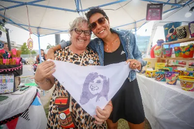 Mayra Mendoza estuvo presente en el Festival de la Cerveza en el Parque Lineal Don Bosco