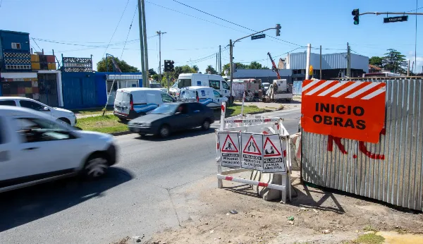 AySA realiza operativo programado sobre importante cañería en Quilmes Oeste