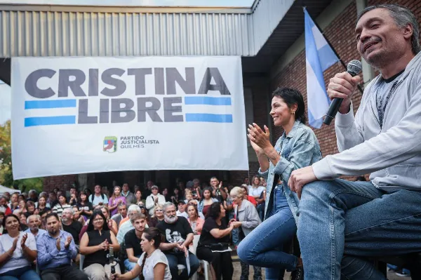 Mayra Mendoza asumió nuevamente la presidencia del PJ Quilmes acompañada por Máximo Kirchner