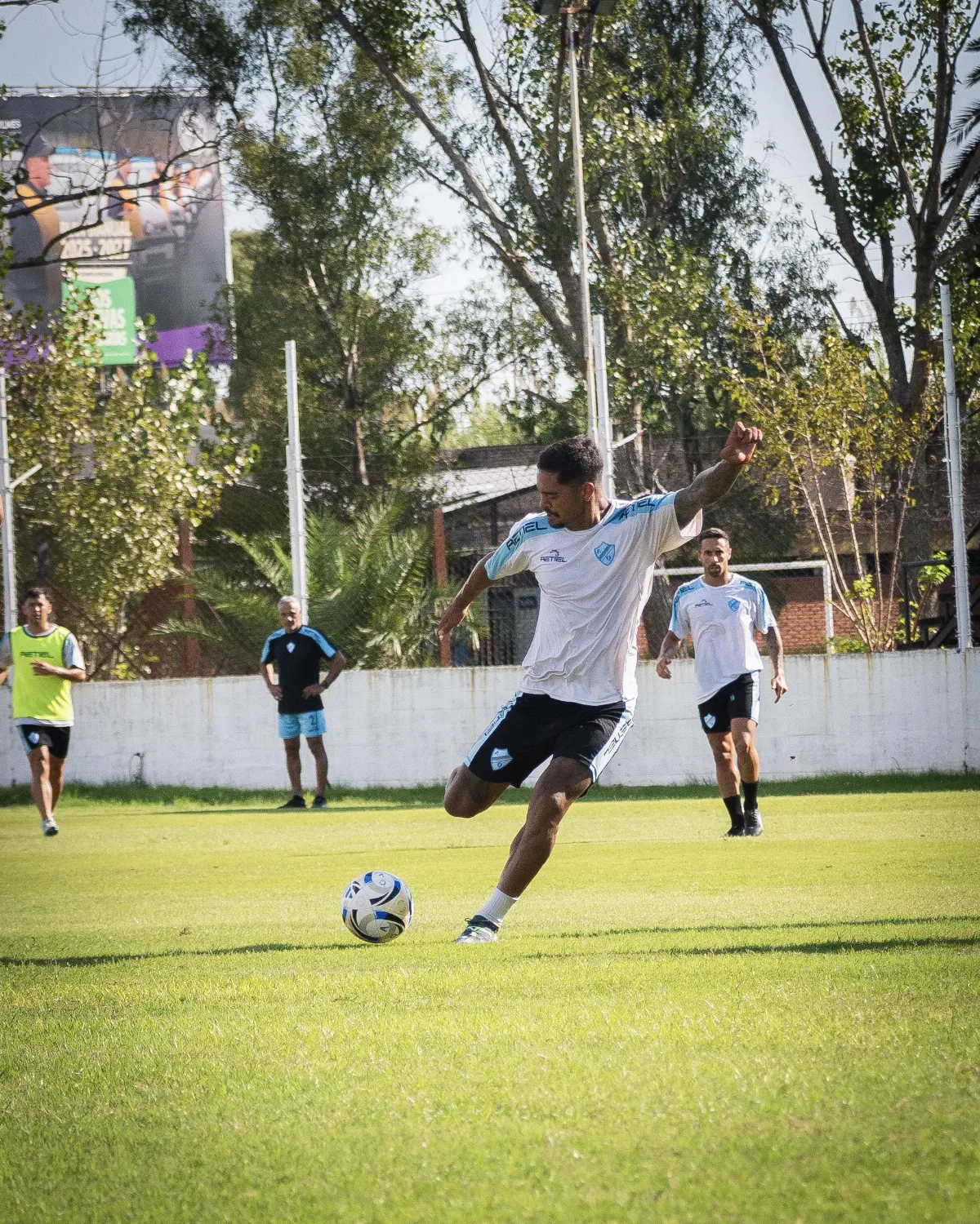 “Los Mates” buscarán romper con la racha adversa de local ante San Martín de Burzaco