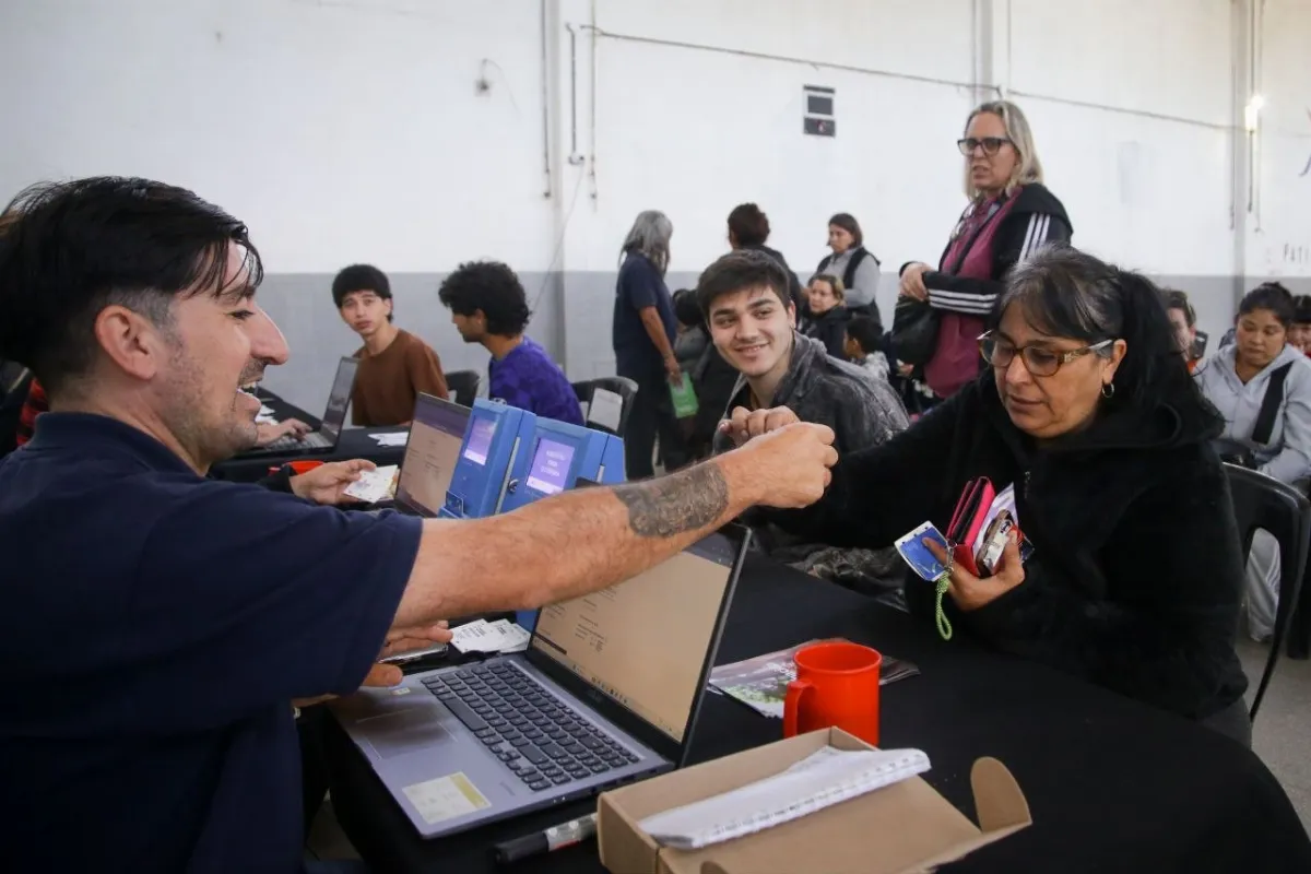 Se realizó un nuevo operativo "Quilmes Cerca" en la EP N° 49 de Ezpeleta