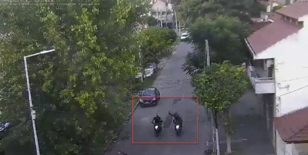 Dos detenidos tras chocar con una moto robada en Quilmes Oeste