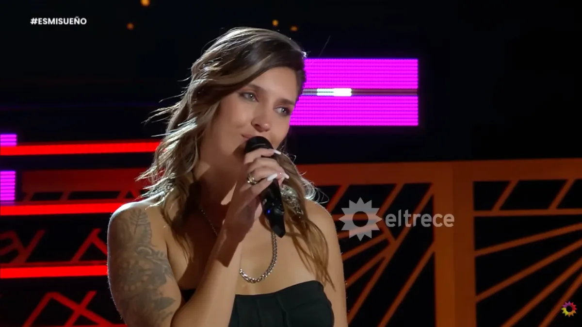 La cantante quilmeña Julieta Cabrera avanzó de ronda en “Es mi Sueño” tras una emotiva interpretación