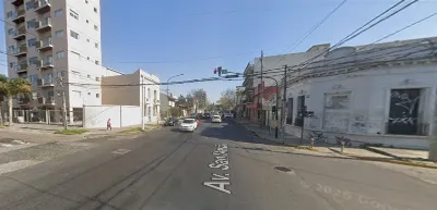 Vecinos de Bernal denuncian reiterados cortes de luz por cables a baja altura