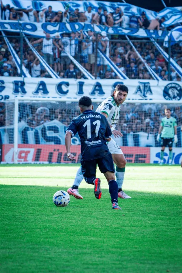 “El Cervecero” empató ante Nueva Chicago en el retorno del público visitante al Centenario