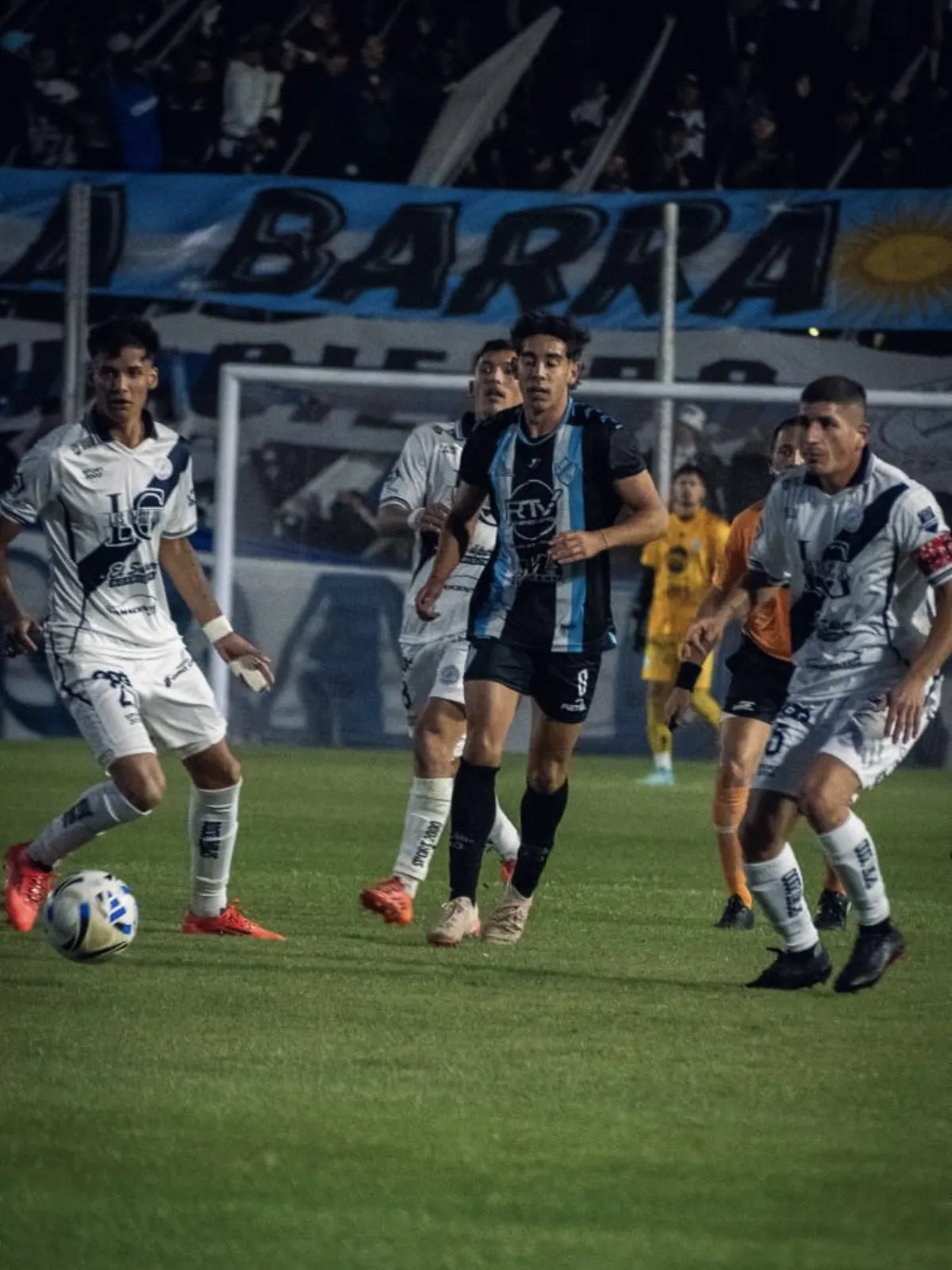 “Los Mates” perdieron ante Deportivo Merlo y profundizaron su crisis futbolística